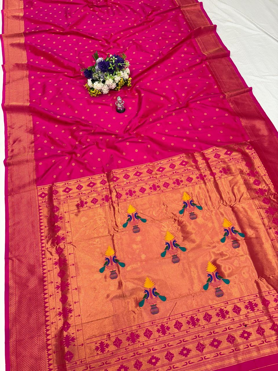 Yeola Kalanjali Pallu Paithani